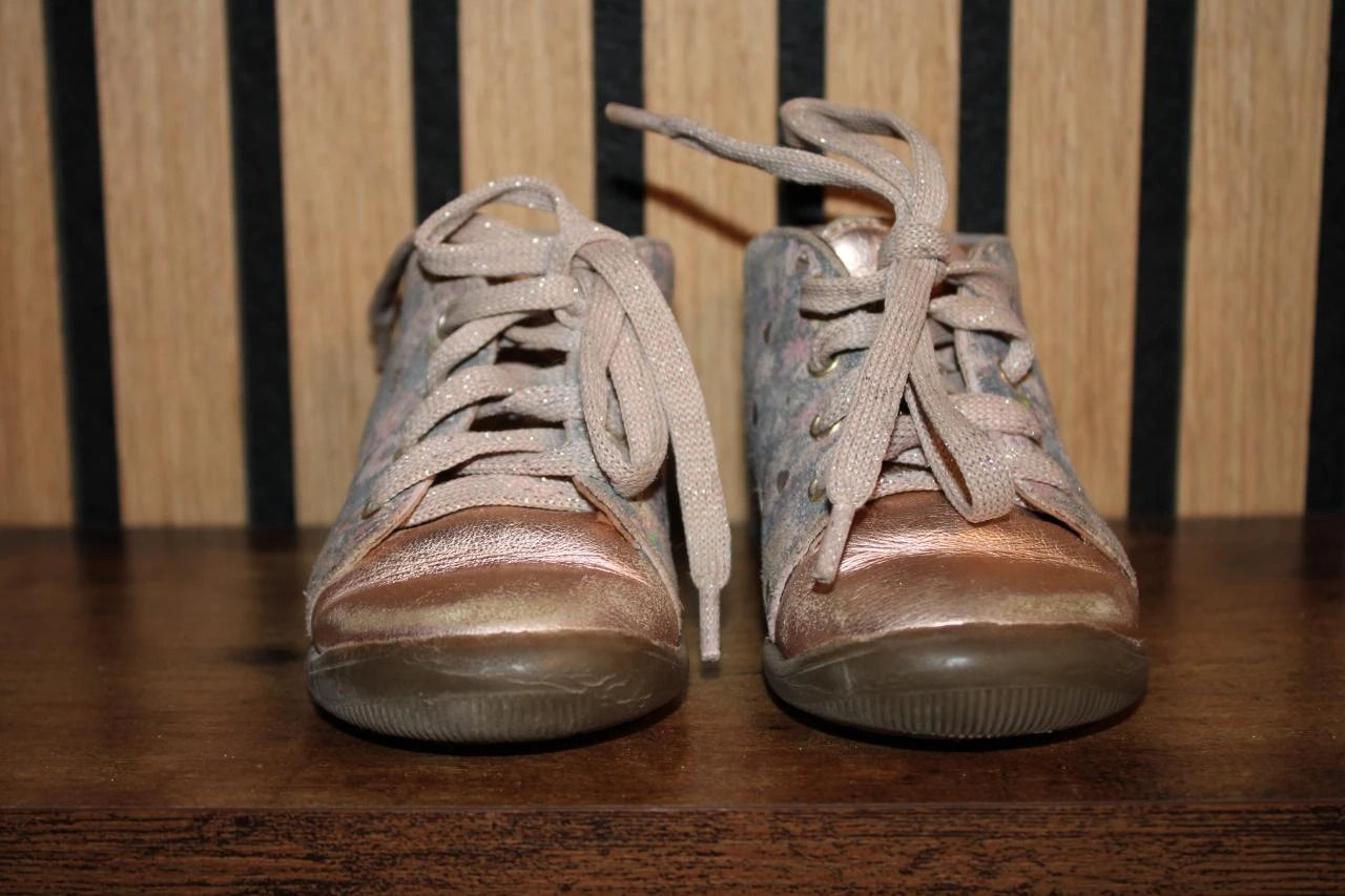 Chaussure romagnoli fille pointure 20